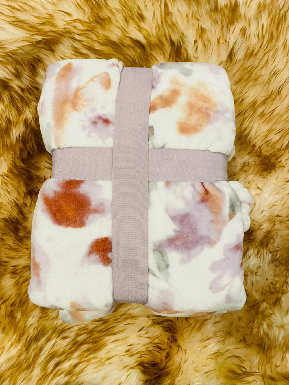 Mainstays Plush Floral Tie-Dye Throw Blanket in White, Rust & Lavender